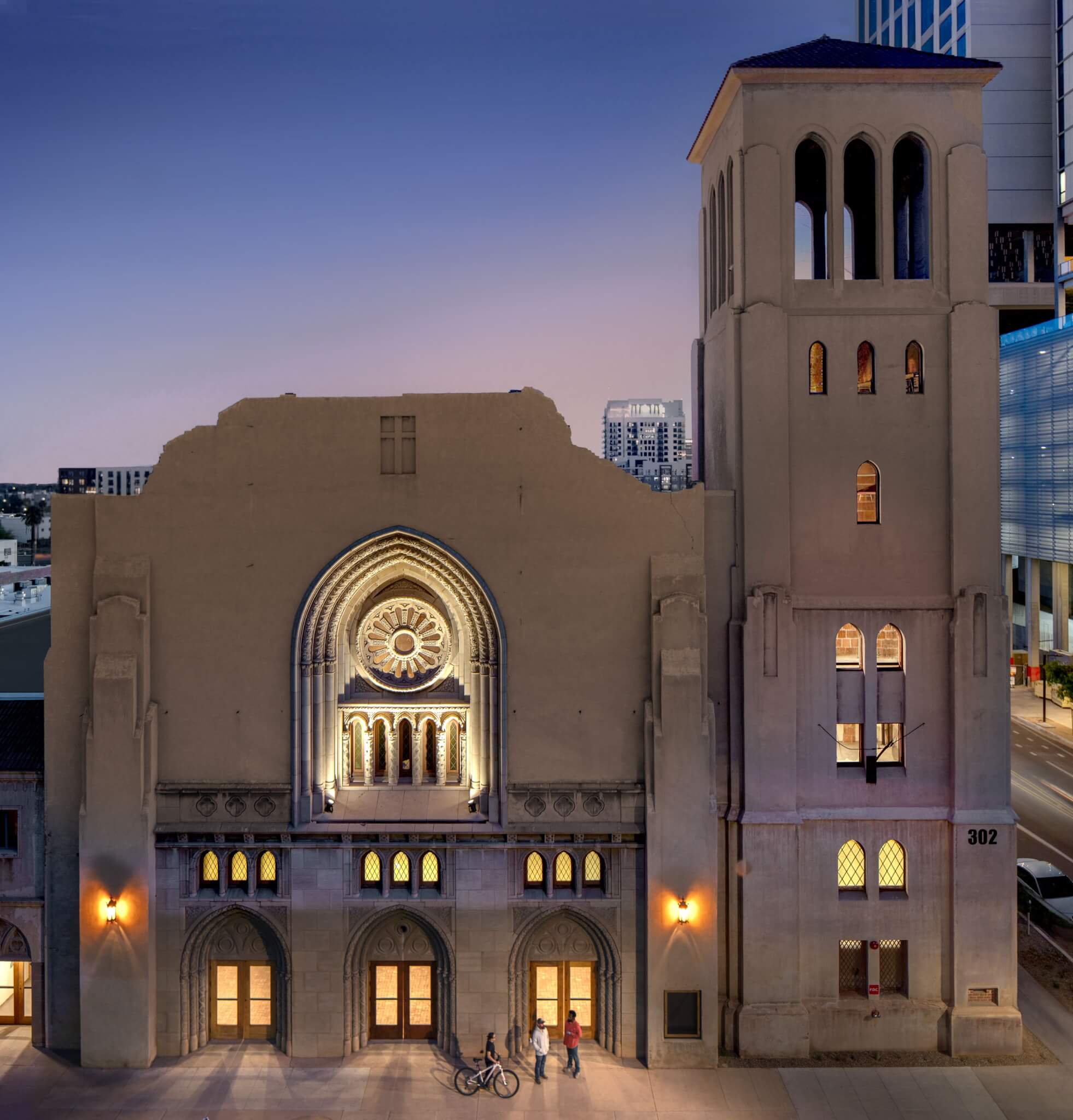 Monroe Street Abbey front facade at dusk
